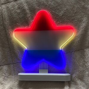 💕 Preloved - Star Shaped LED Light - Red White And Blue 🇺🇸